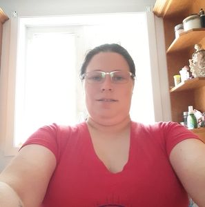 Meet your Posher, Vicky